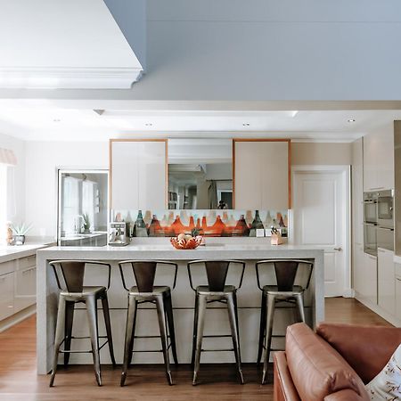 Luxe Family Home With Solar Power In Secure Hout Bay Estate Kapstaden Eksteriør billede